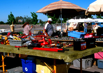 Flea market (Stockton, California)