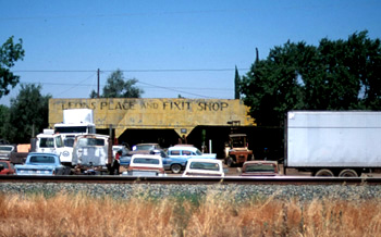 Leon's Fixit Shop (Madera, California)
