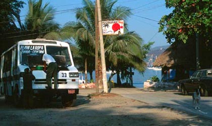 Bus stop at the Hotel Rossy, Playa La Ropa, Zihuatanejo